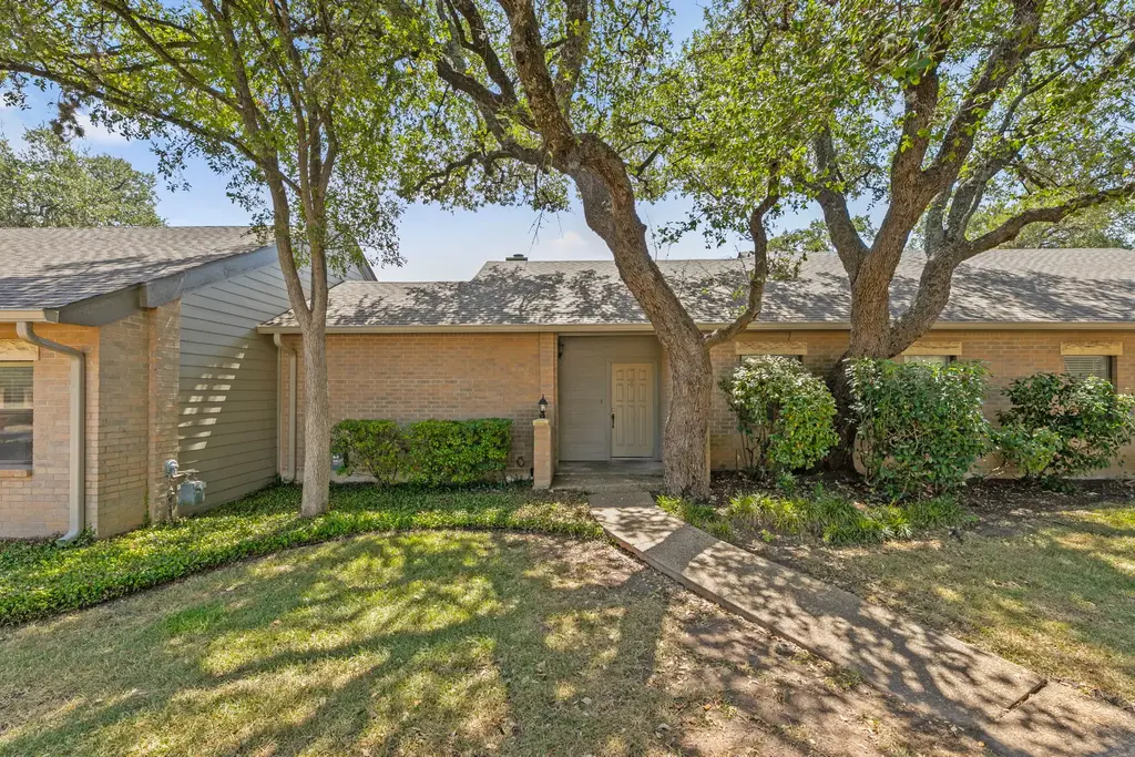 5737 N Scout Island Circle, Austin