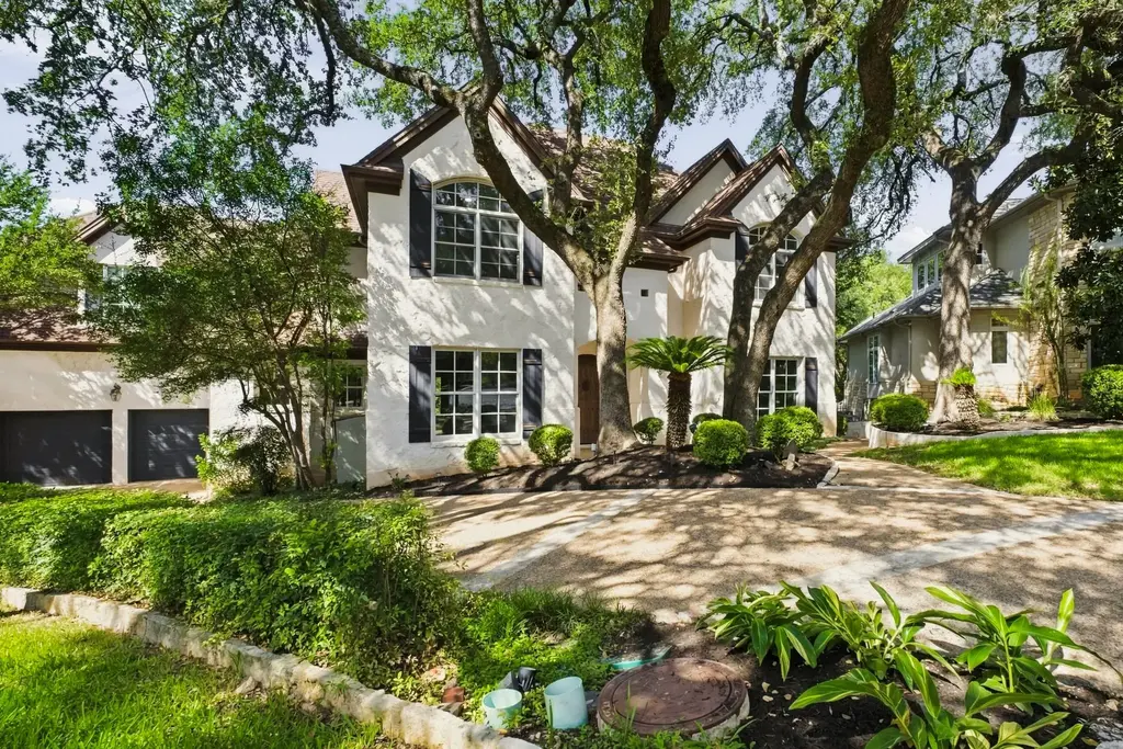 2900 Meandering River Court, Austin