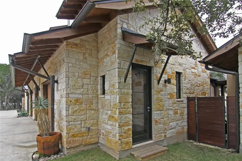 7080 Comanche Trail - Garage Apartment, Austin