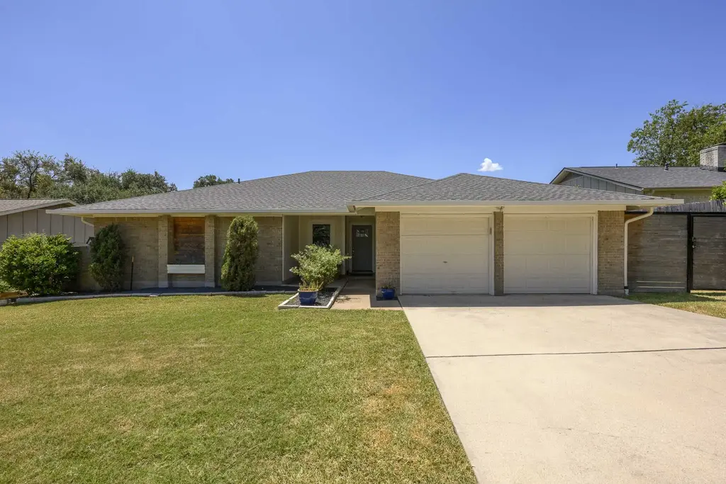 2717 Charlesworth Drive, Austin