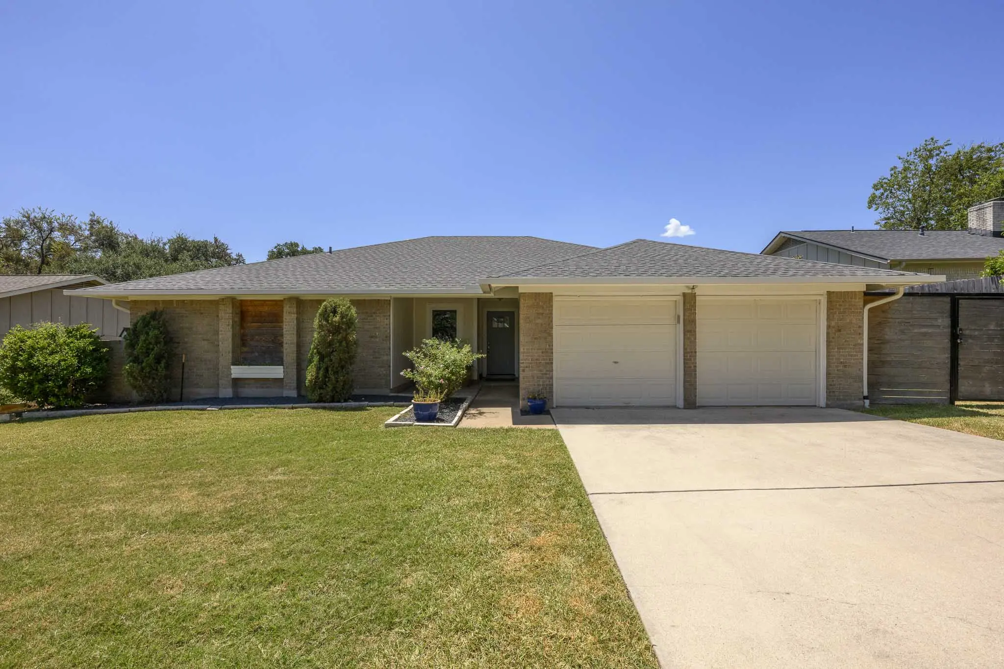 2717 Charlesworth Drive, Austin