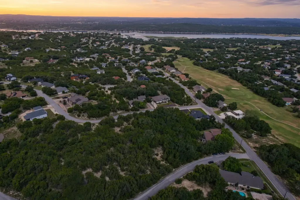 3806 Cedar Glen, Lago Vista