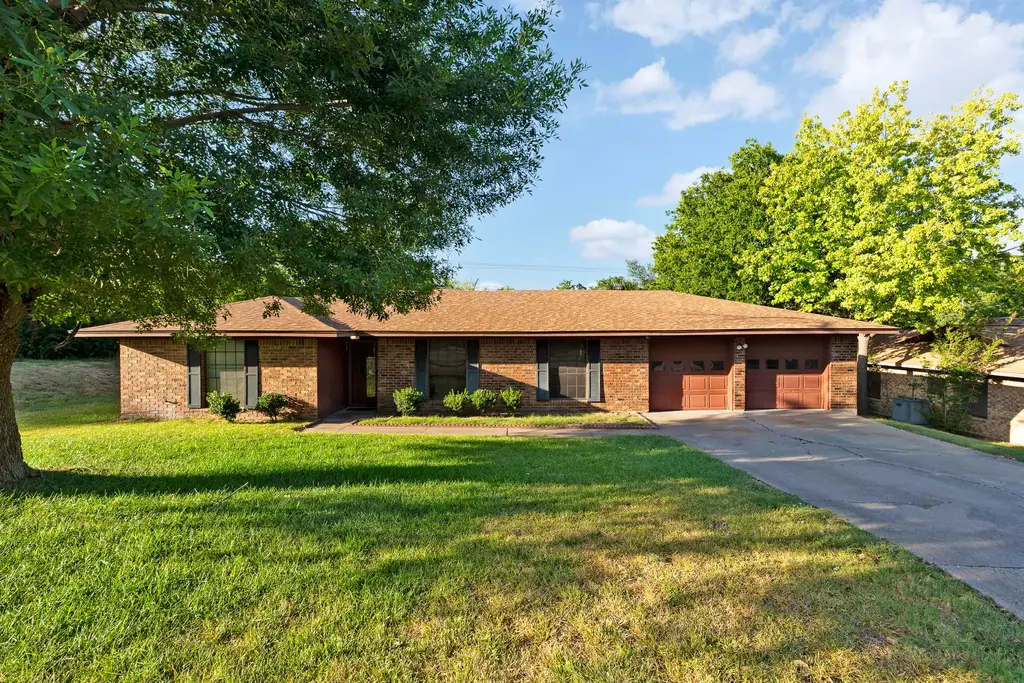 406 E Upshaw Avenue, Temple