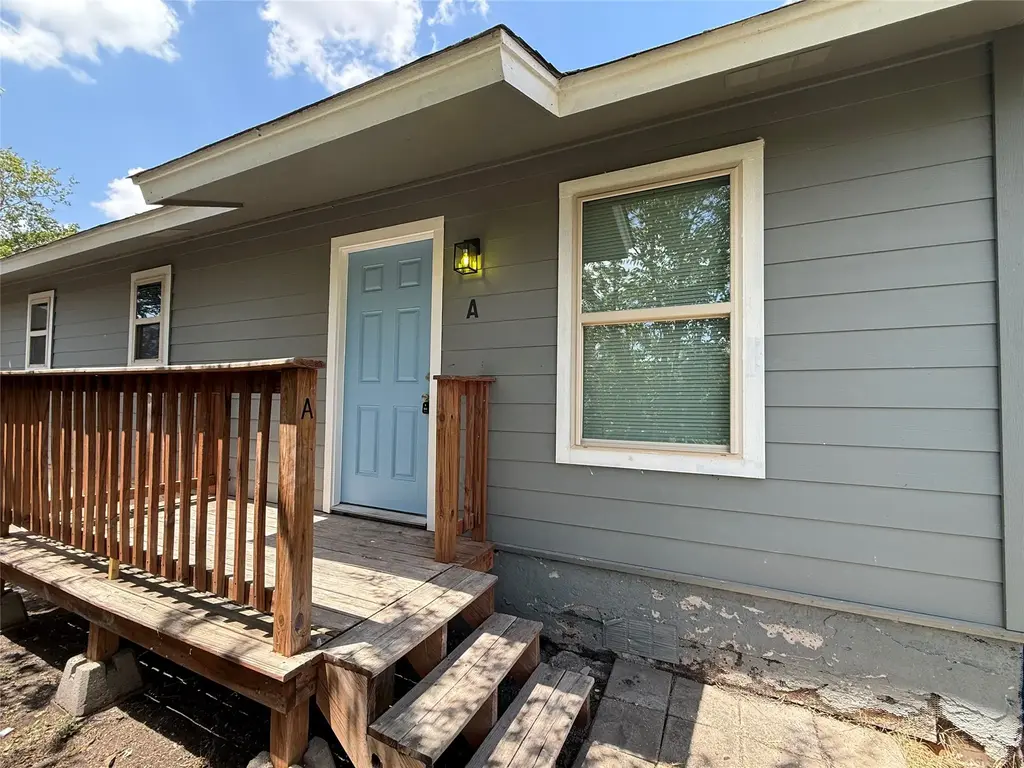1009 Alex Street A, Lockhart