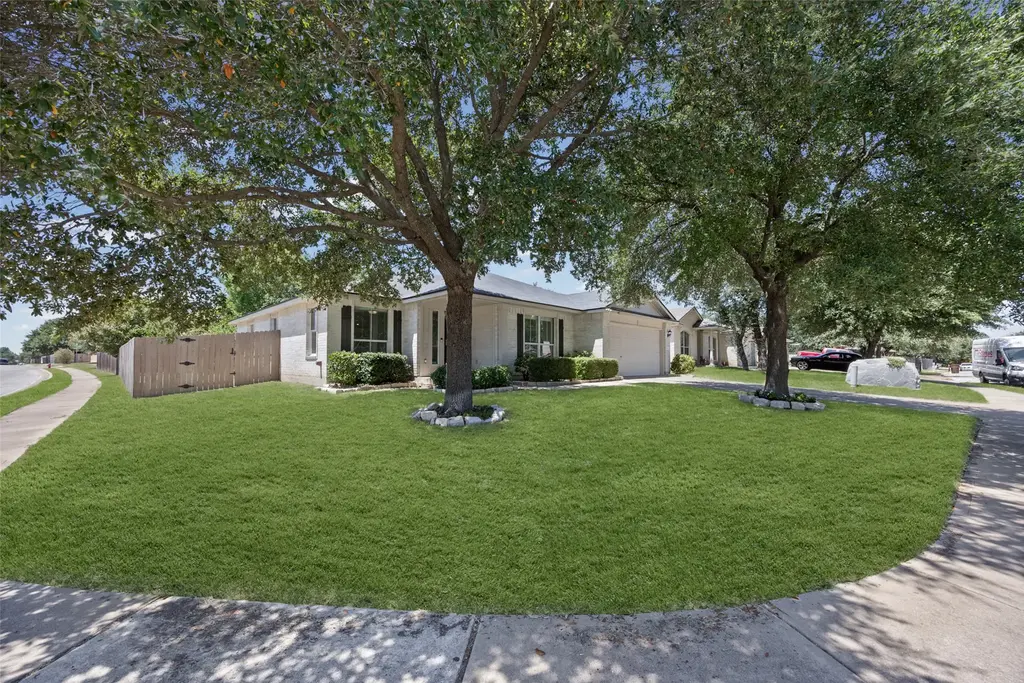 3697 Spring Canyon Trail, Round Rock