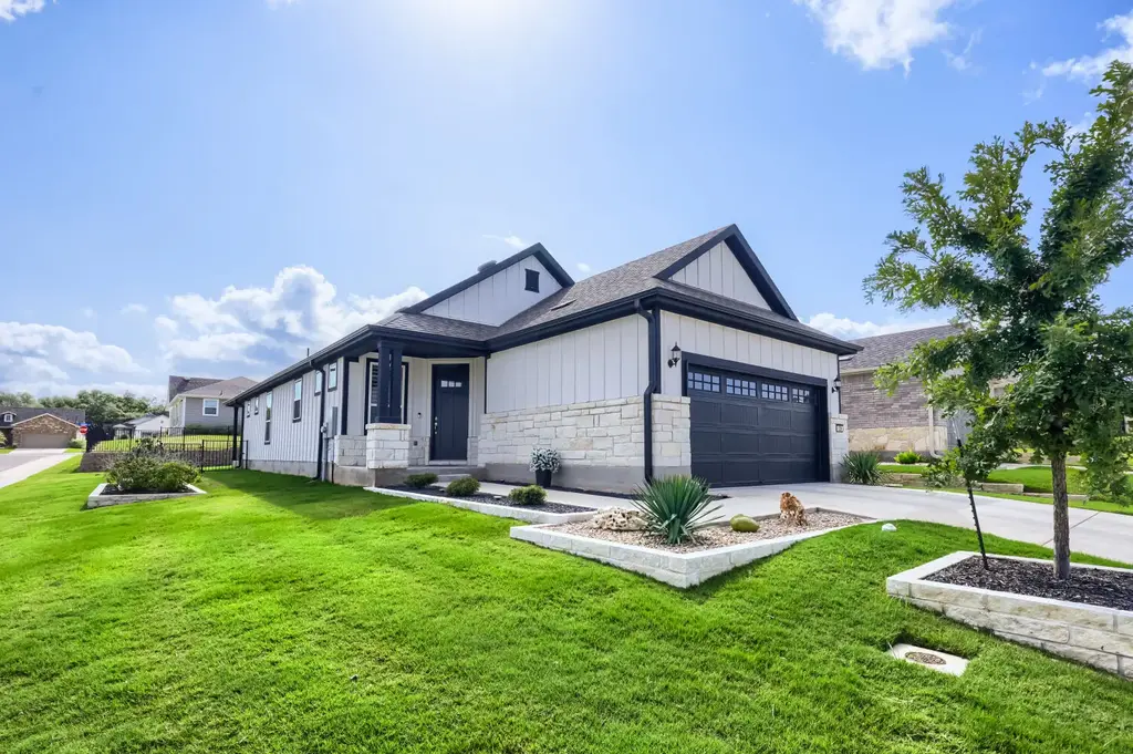 126 Clay Hill Street, Georgetown