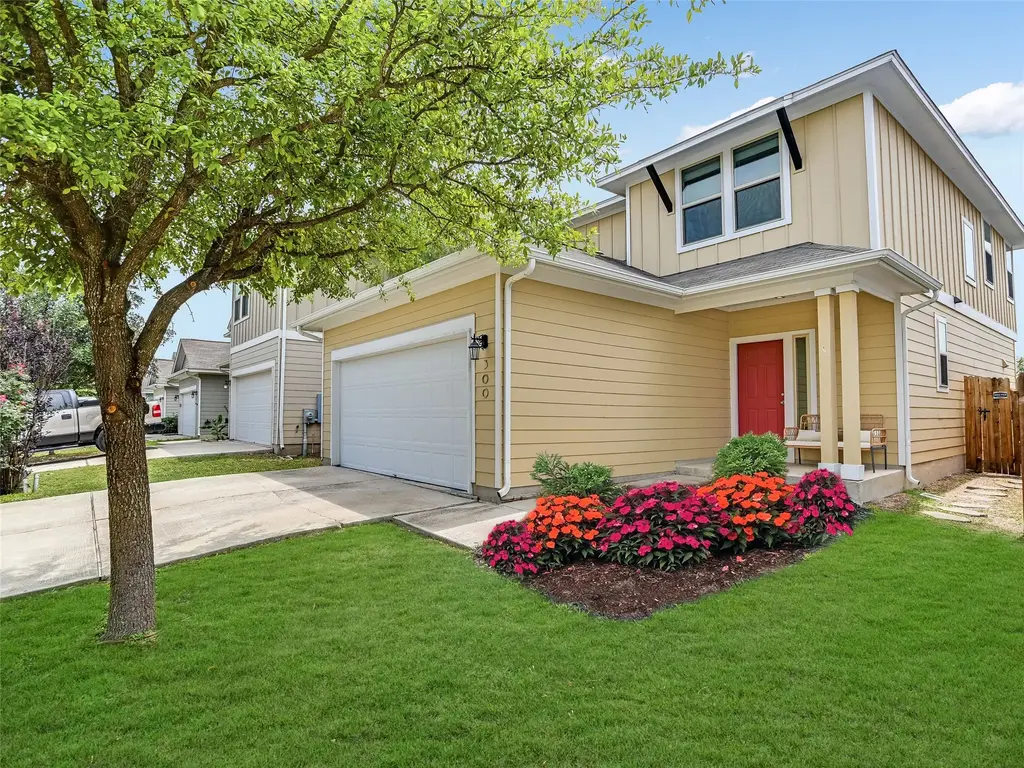 300 Wapiti Road, Buda