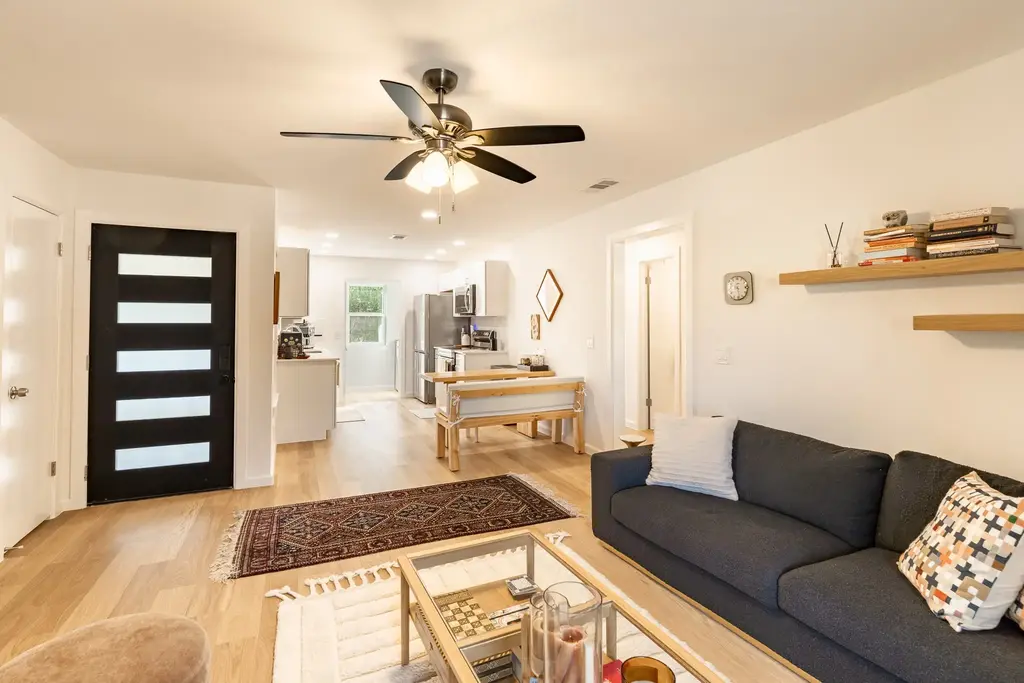 903 Romeria Drive 203, Austin