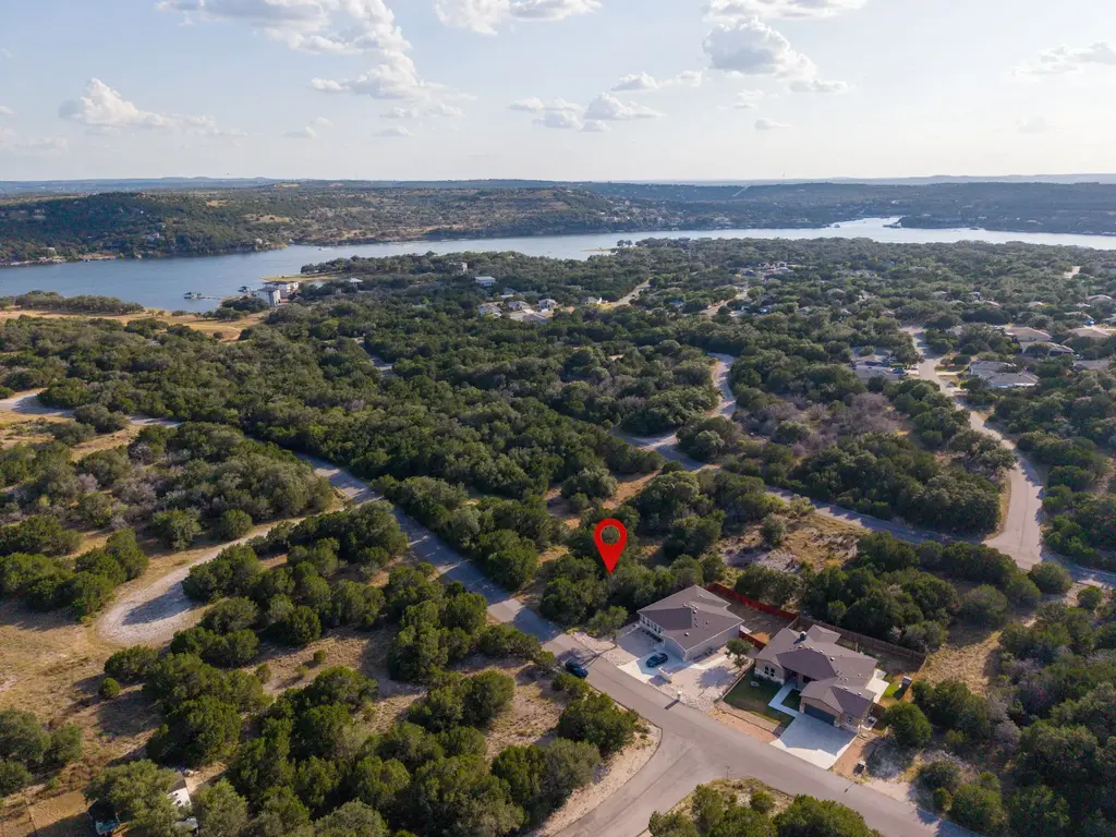 21426 Santa Rosa Avenue, Lago Vista