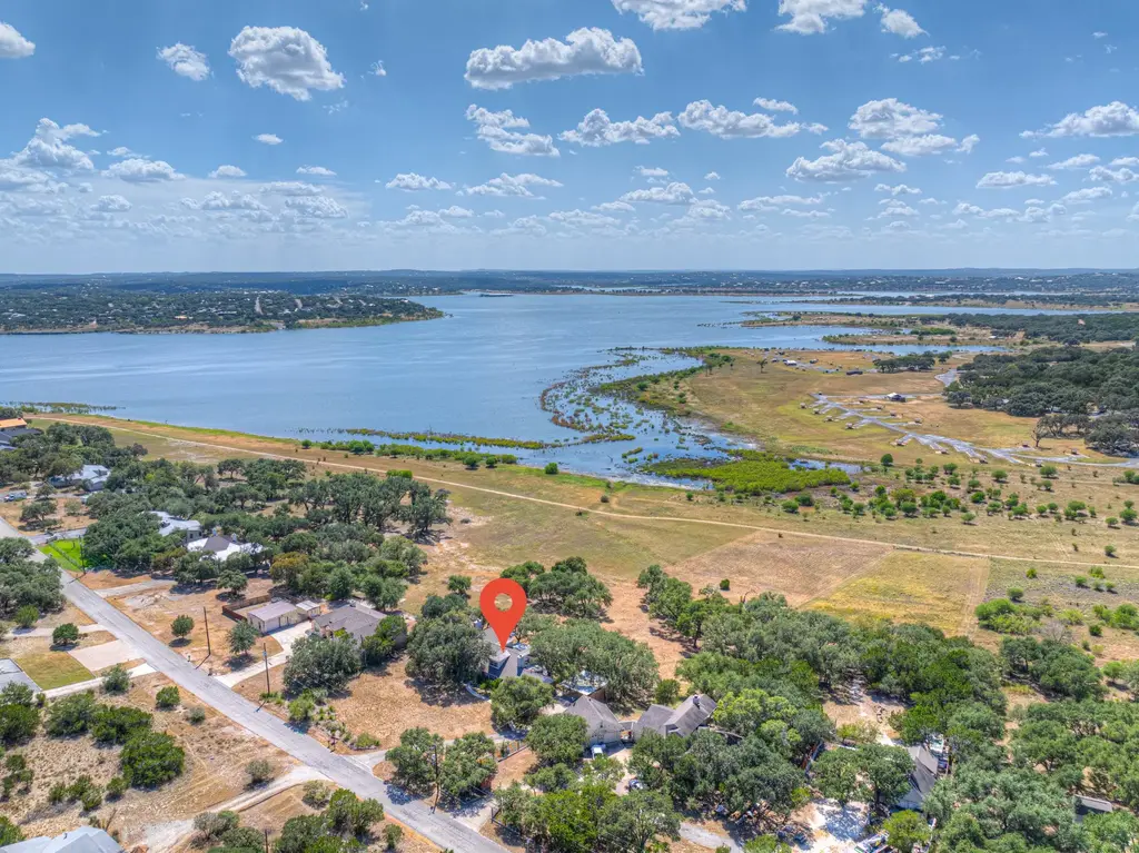 544 Military Drive, Canyon Lake