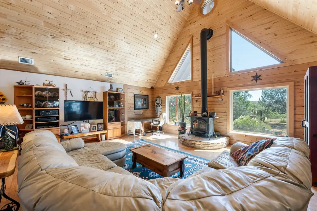 103 Ridge Oak Drive, Wimberley