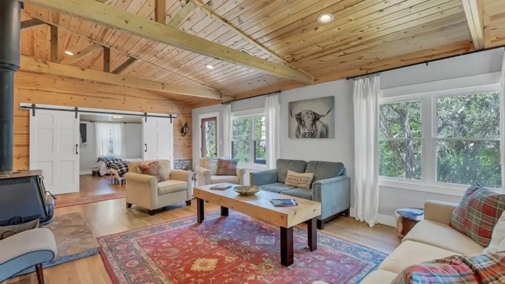 606 Deer Creek Cove, Wimberley