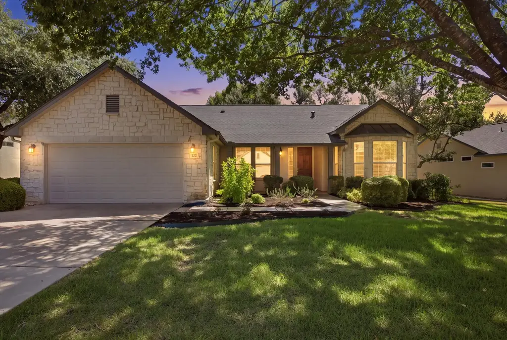 122 Dan Moody Trail, Georgetown