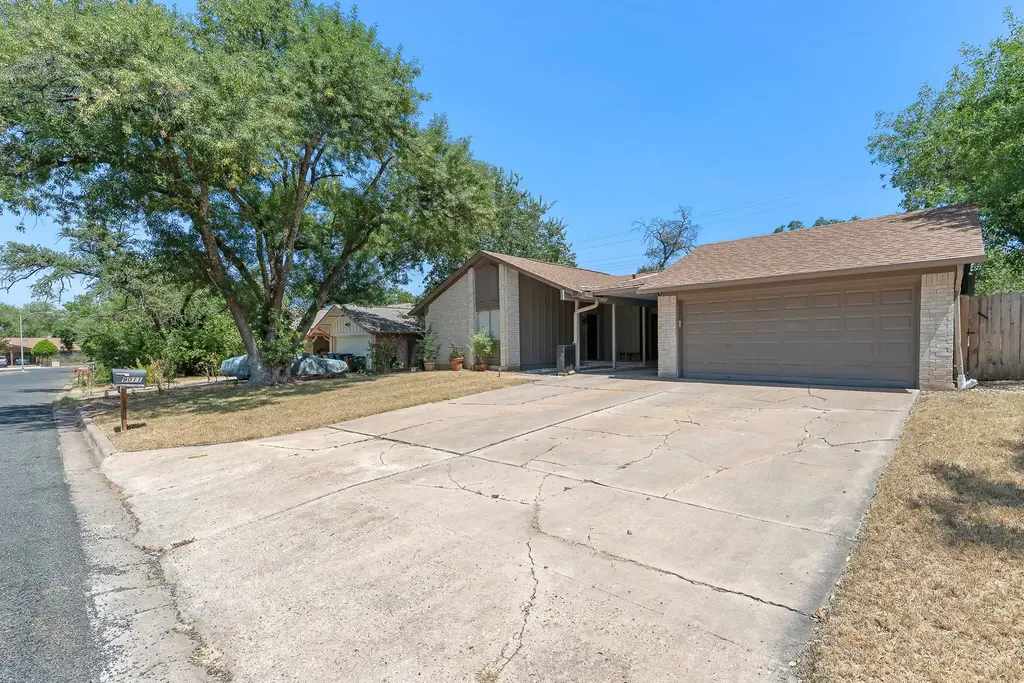 9011 Quail Valley Drive A, Austin