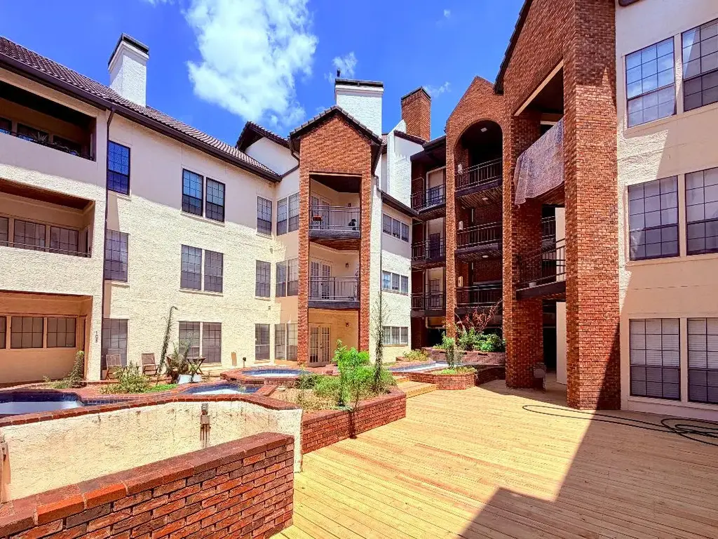 3001 Cedar Street 114, Austin