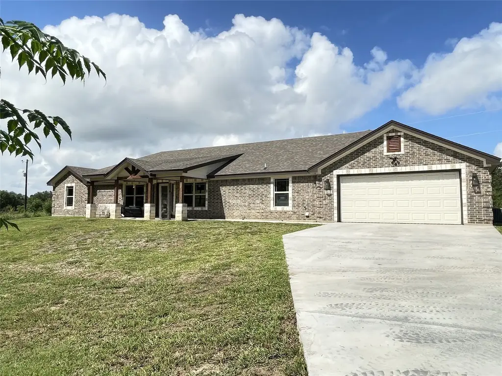160 County Road 4745, Kempner