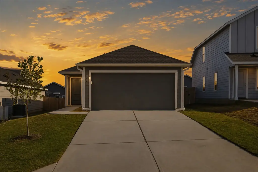 432 Jones Beach Lane, Jarrell