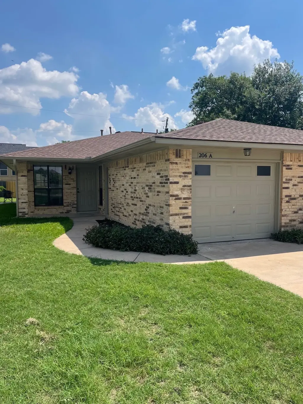 206 E Walter Street A, Pflugerville