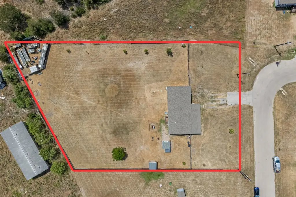138 Double C Drive, Cedar Creek