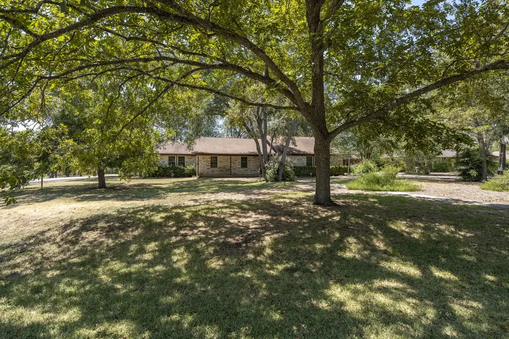 315 Caracara Drive, Buda