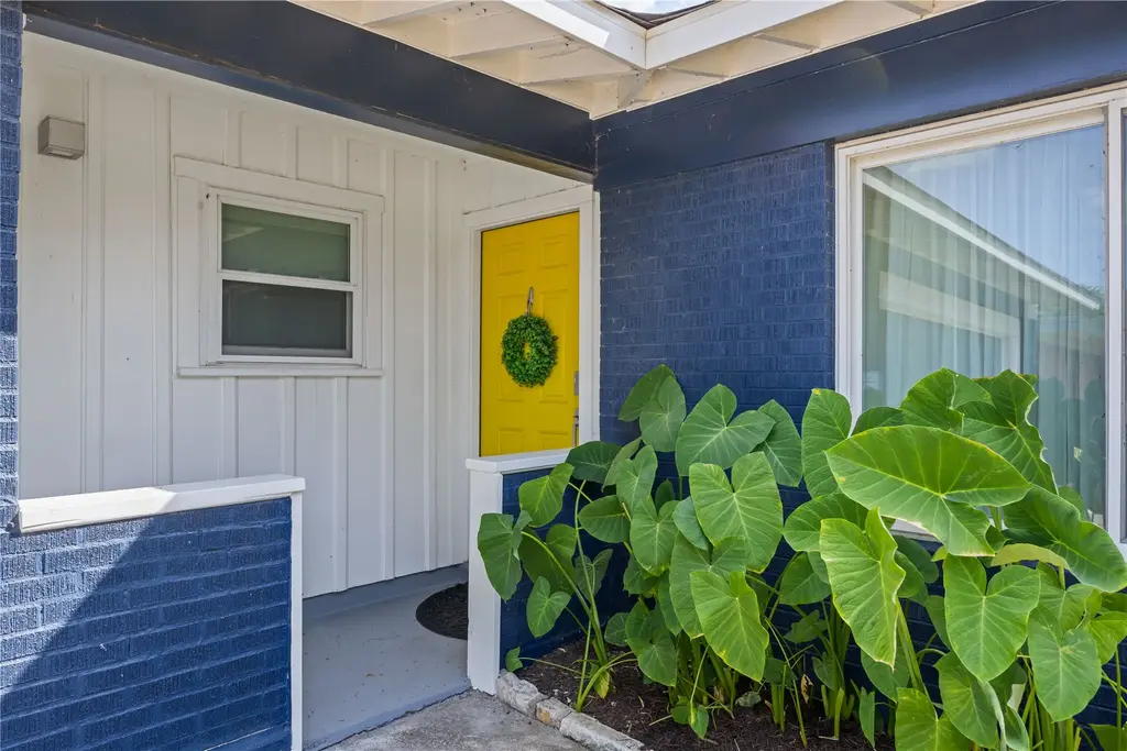 7607 Meadowview Lane, Austin