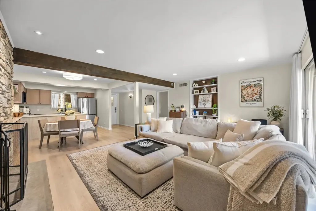 1304 Mariposa Drive 132, Austin