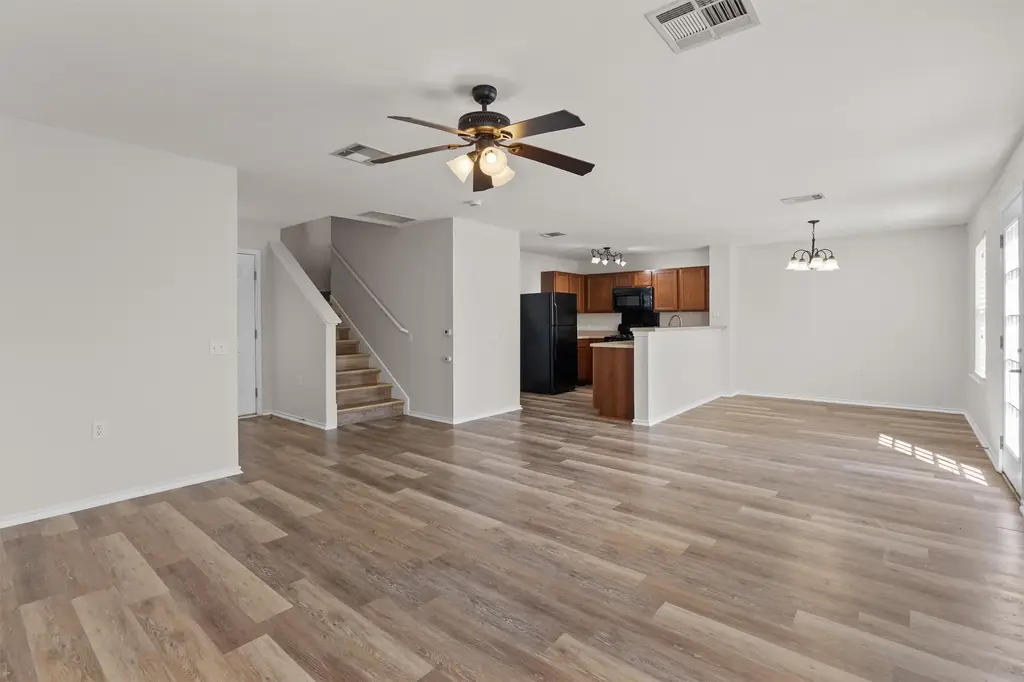 5825 Silver Screen Drive, Austin