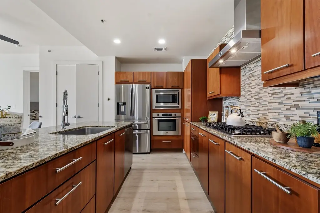 210 Lee Barton Drive 517, Austin