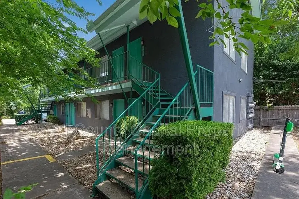 502 W 35th Street 203, Austin