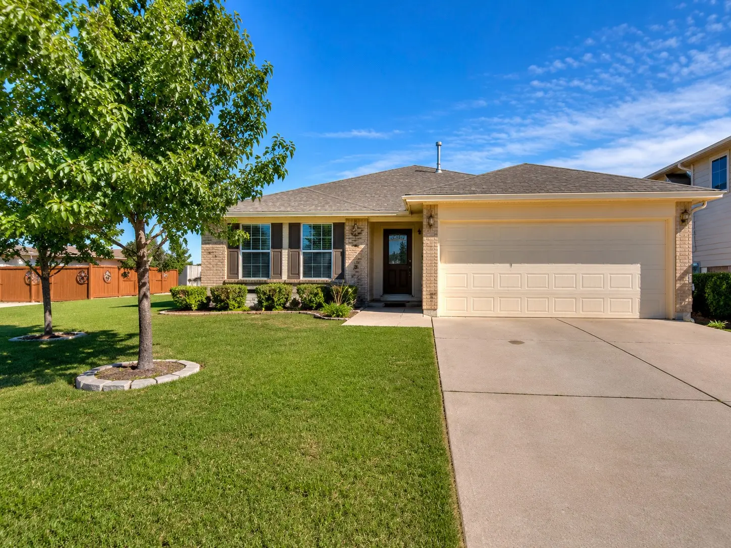 Photo of Listing #2856808