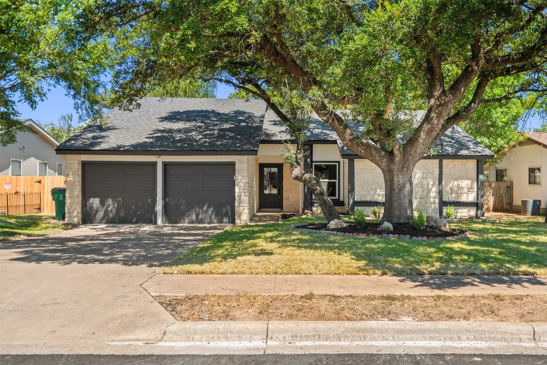 Photo of Listing #9173754