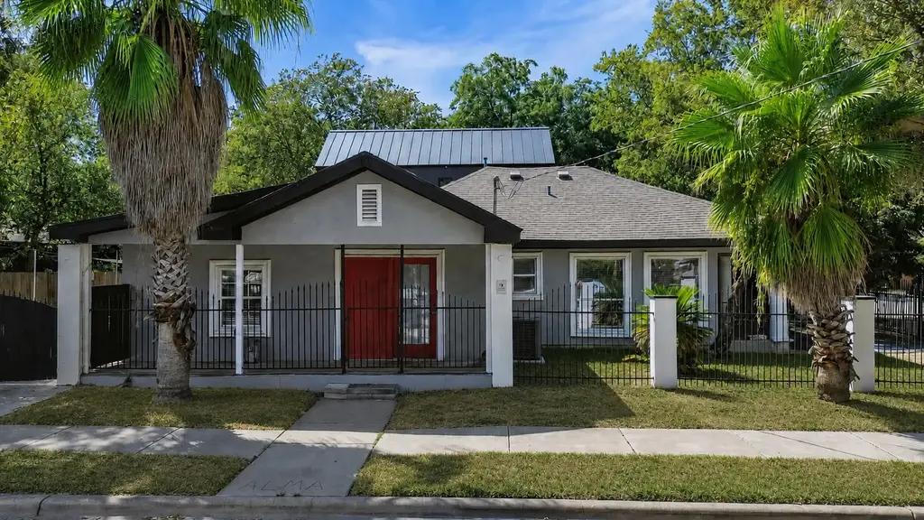 1915 Canterbury Street, Austin