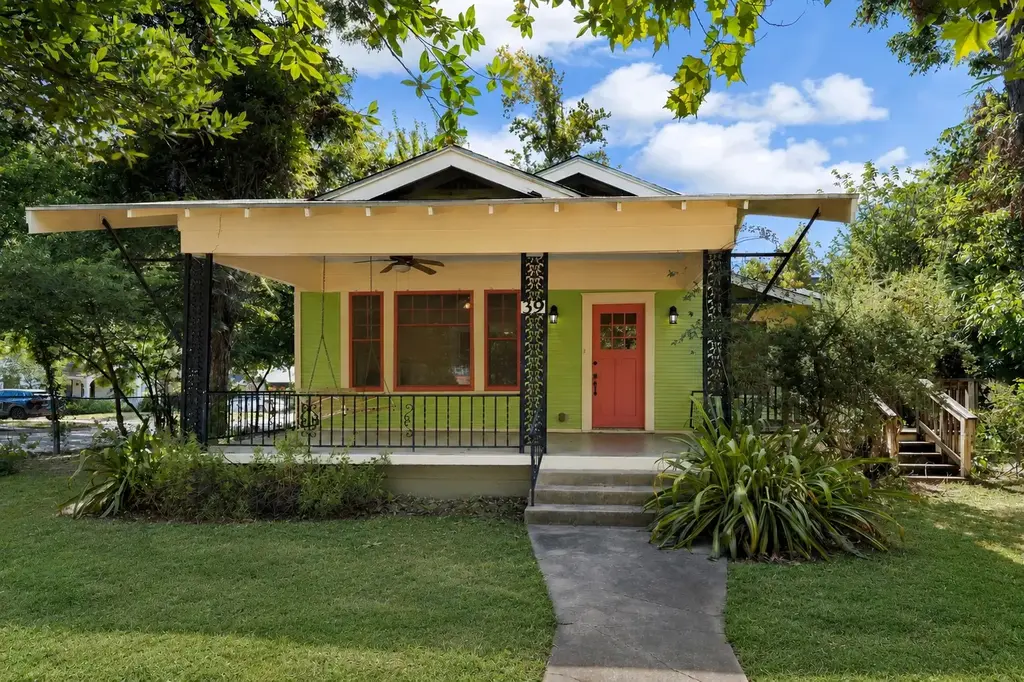 39 Chalmers Avenue, Austin