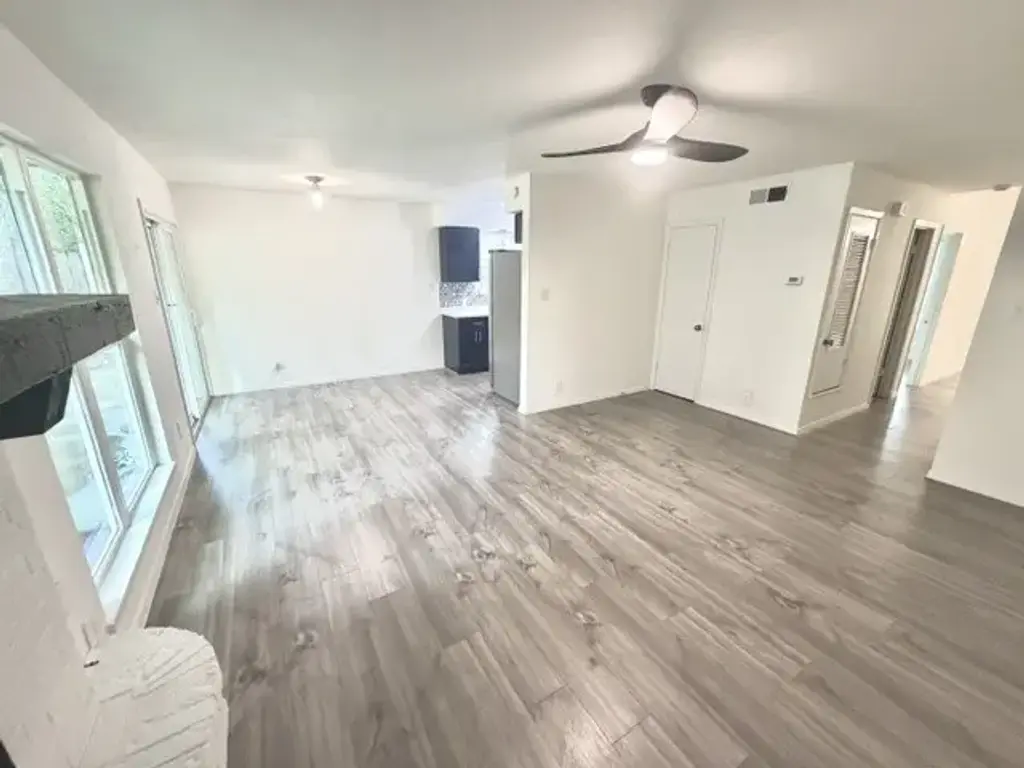 7303 Whispering Creek Circle Unit B, Austin