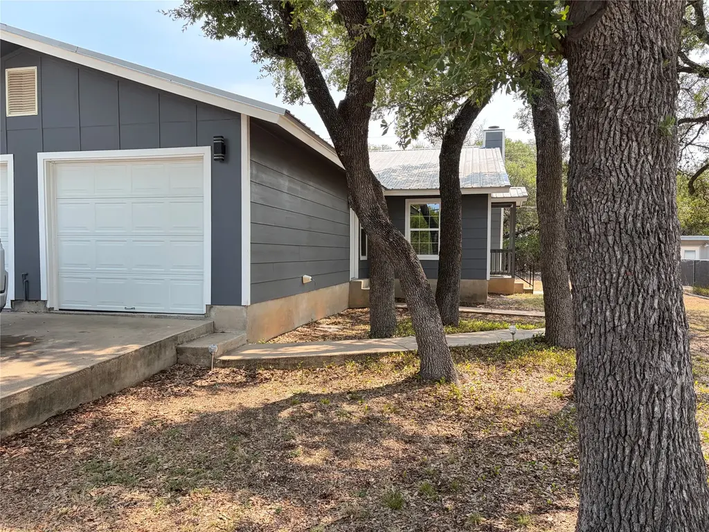 5303 B Thunderbird Street, Lago Vista