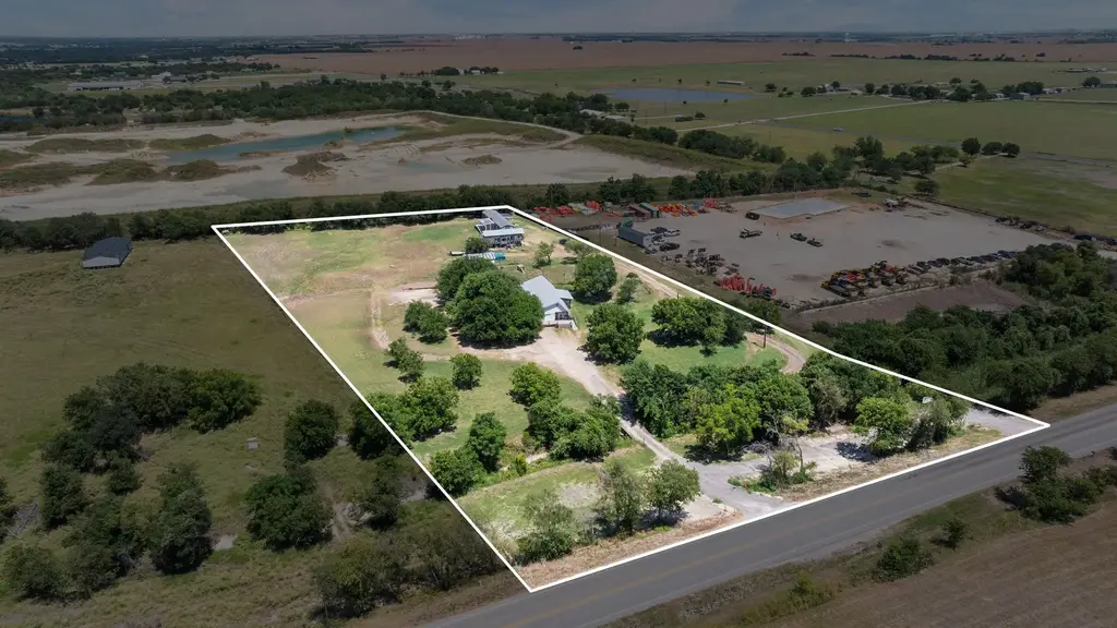 1421 Fm 1660, Hutto