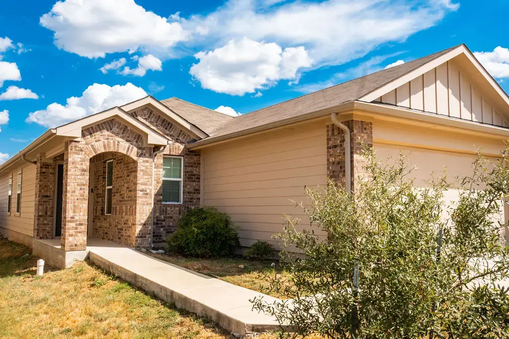 14915 Talus Road, Manor