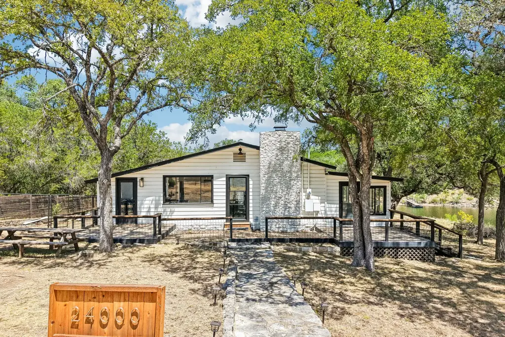 24000 Bluebird Lane, Marble Falls