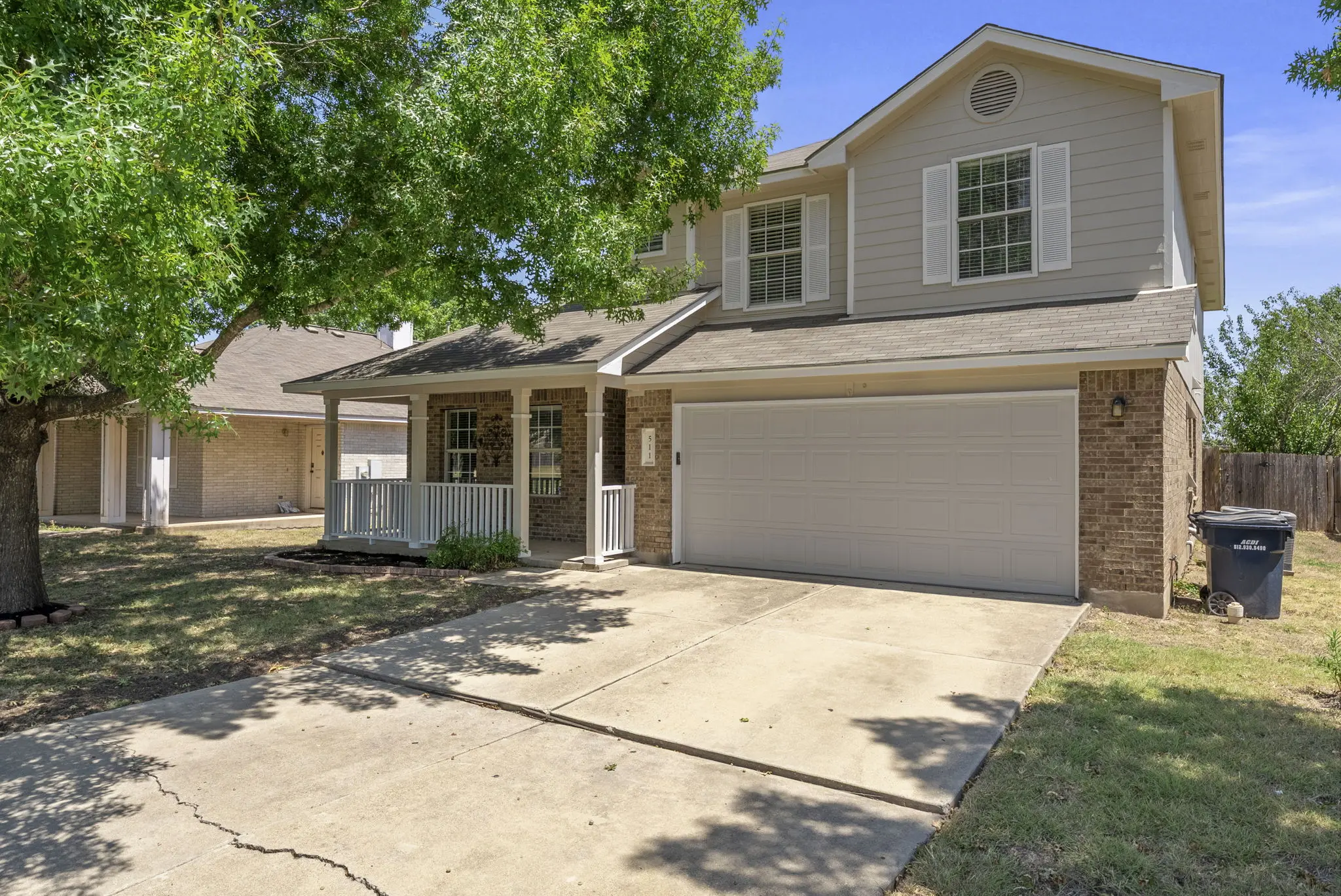 Photo of Listing #1351368