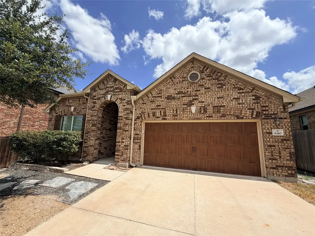 640 Landon Samuel Loop, Pflugerville