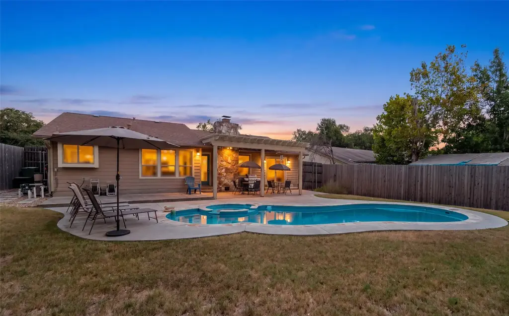 11210 Henge Drive, Austin
