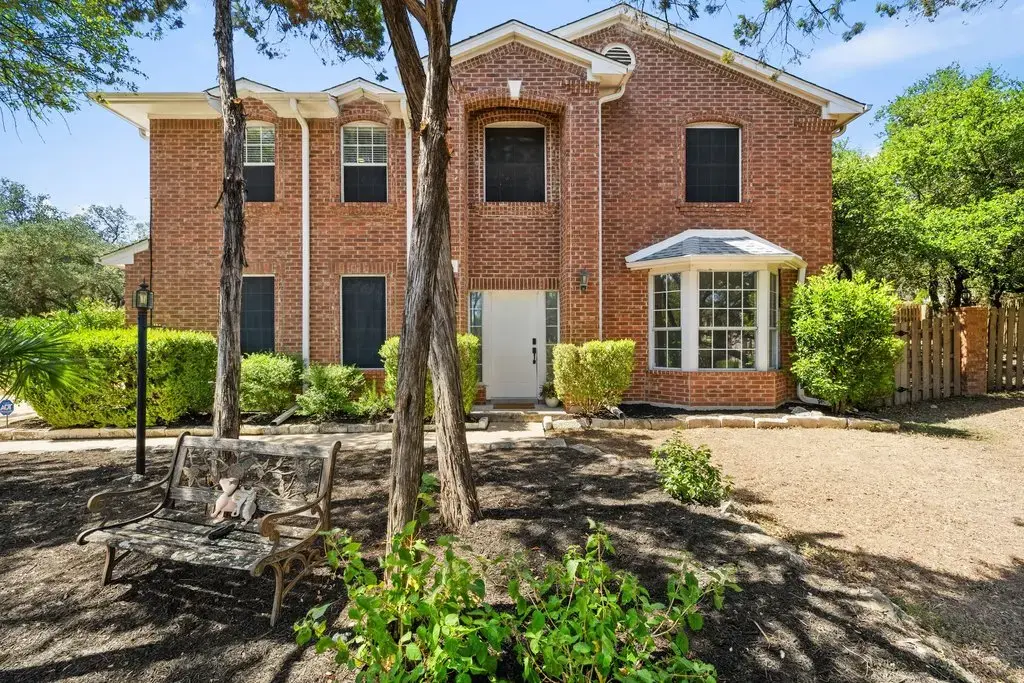 217 Sailors Run, Lakeway