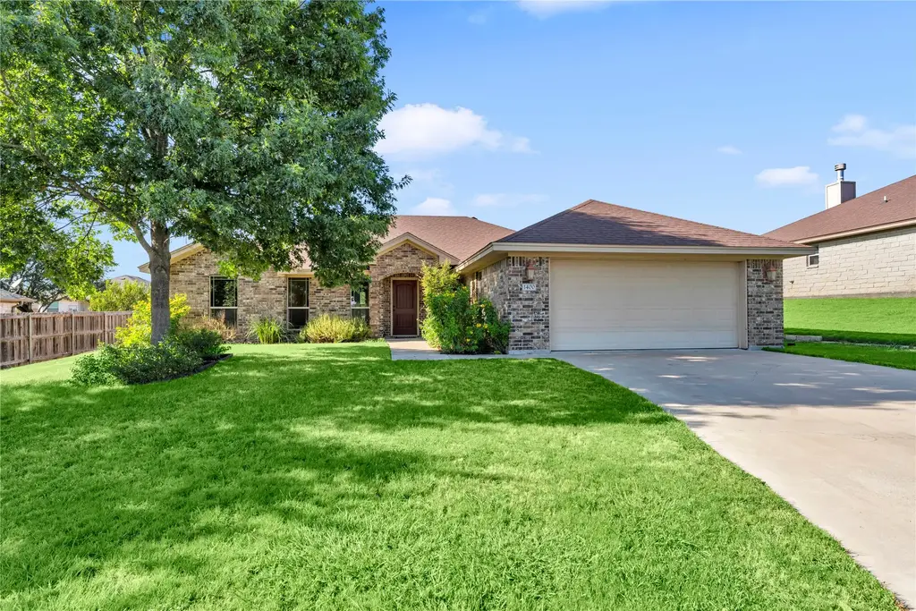 1400 Adam Avenue, Burnet