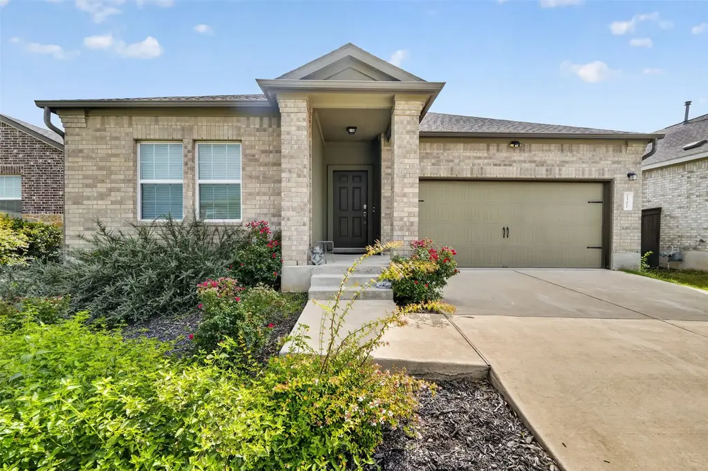 1301 Blackhaw Lane, Leander