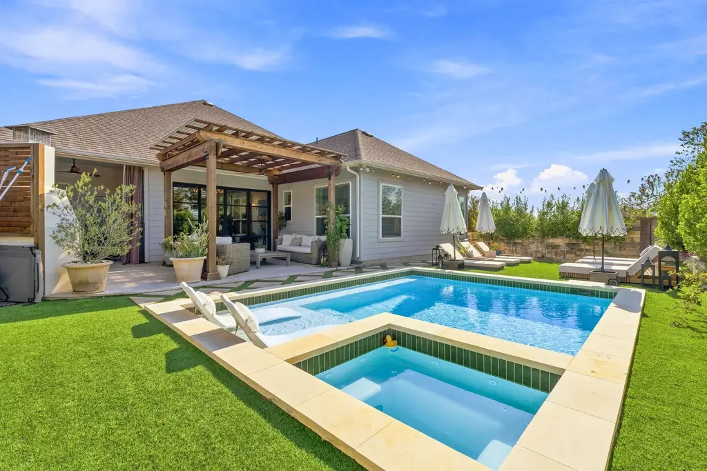 7904 Beacon Knob Way, Austin