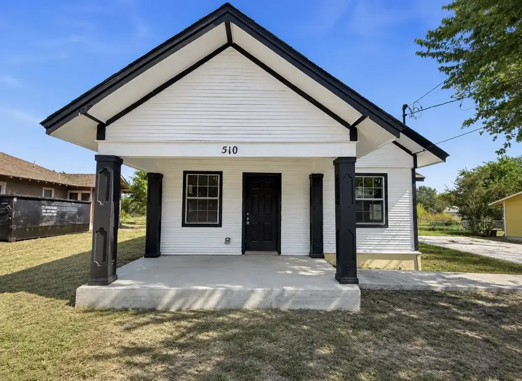510 E Pine Street, Seguin