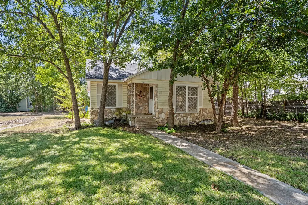 1121 Lexington Street, Taylor
