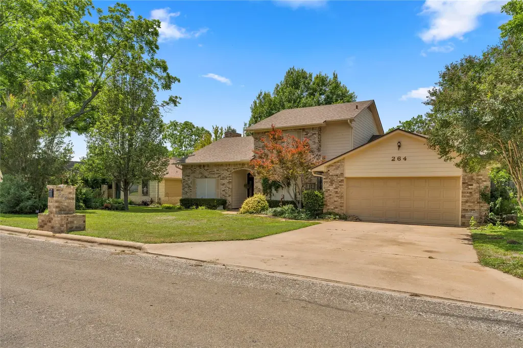 264 Turkey Run, Meadowlakes