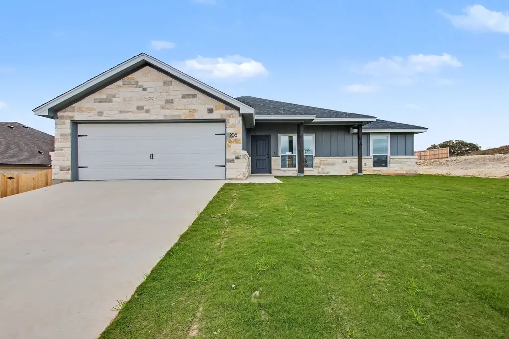 206 Water Well Road, Burnet