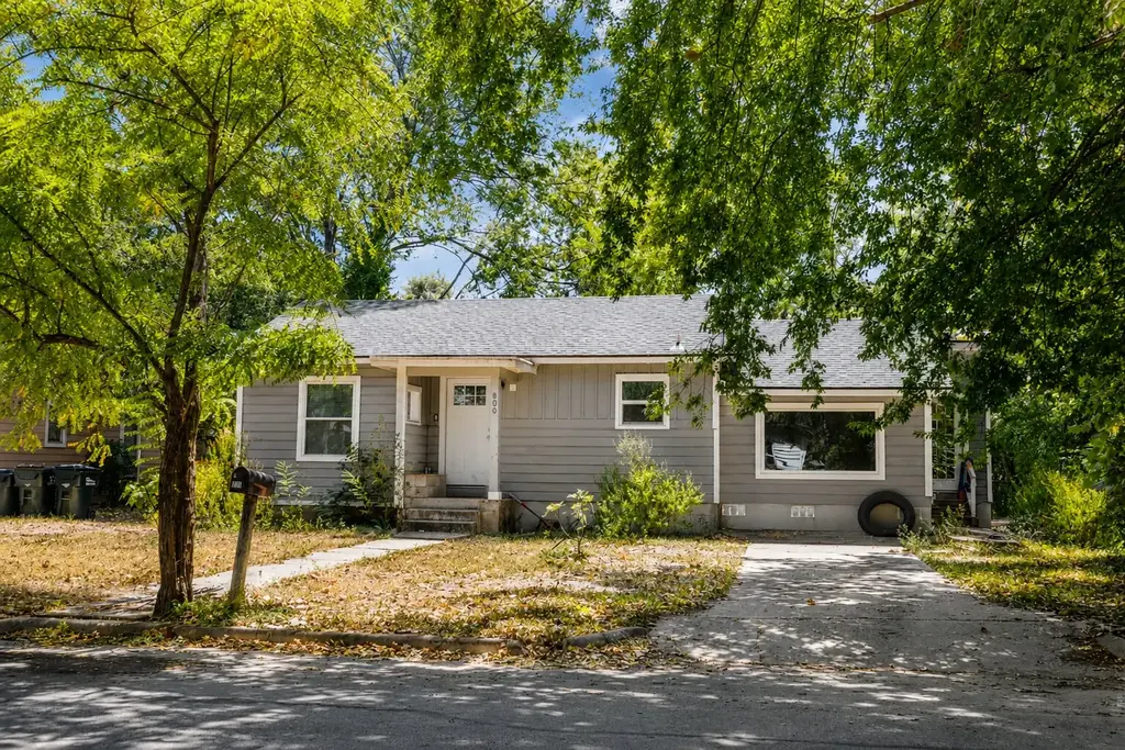 800 Barbara Drive, San Marcos